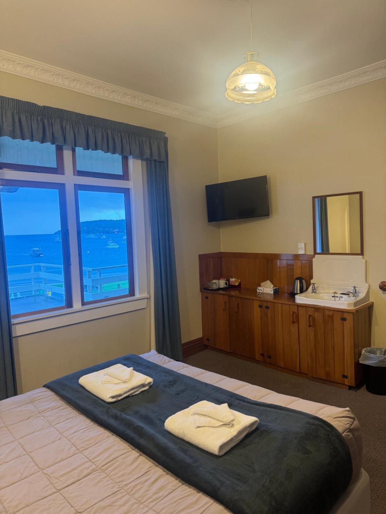 South Sea Hotel - Stewart Island Half-moon Bay Exterior foto